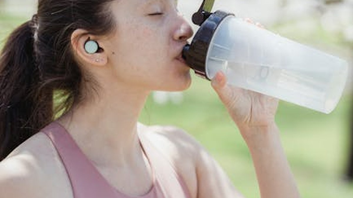 Does Ice-Cold Water Really Help You Burn Fat Faster? The Shocking Truth